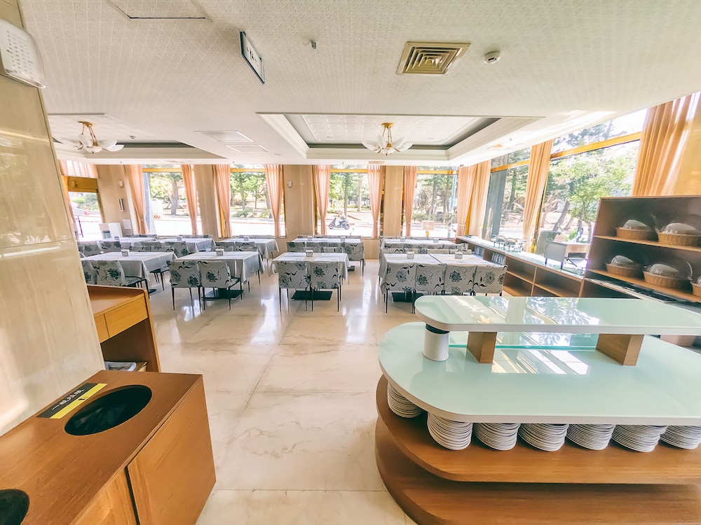 FoungJia Hotel 24/26