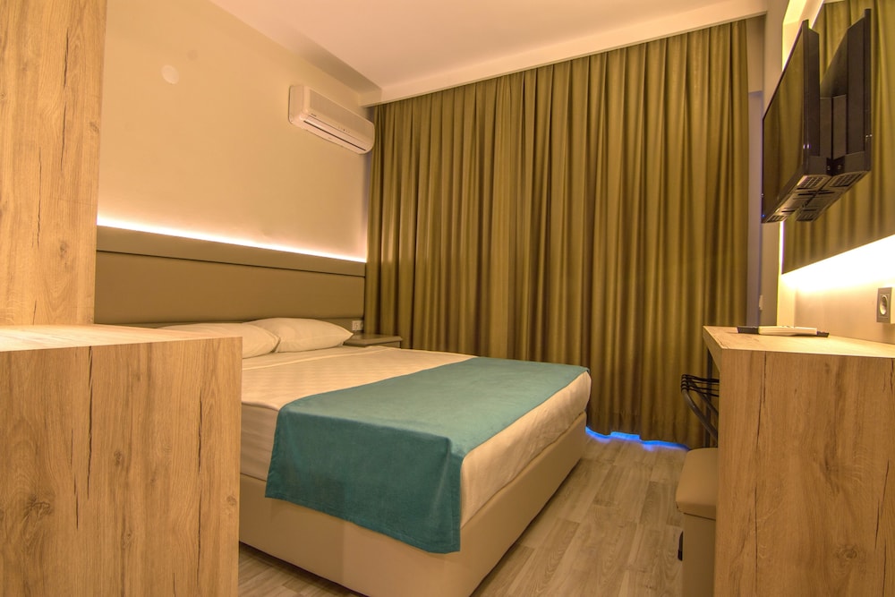 PALMEA HOTEL 34/46