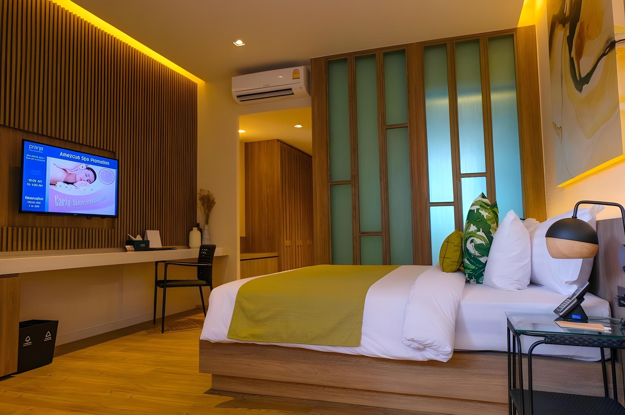 Adjoining, King Bed, Plunge Pool, Beach Wing
