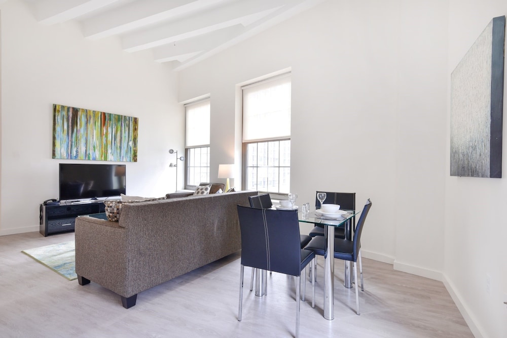 Global Luxury Suites Downtown Boston 55/68