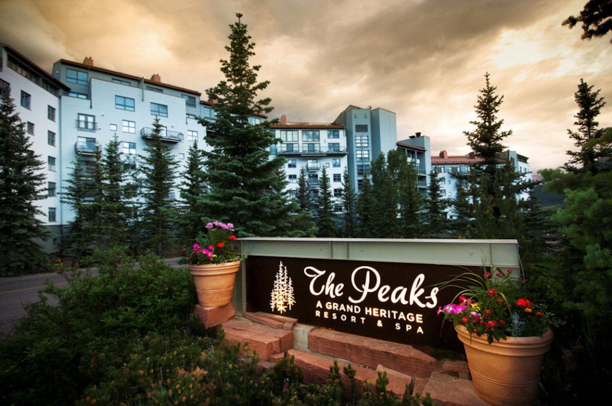 The Peaks Resort And Spa 1/9