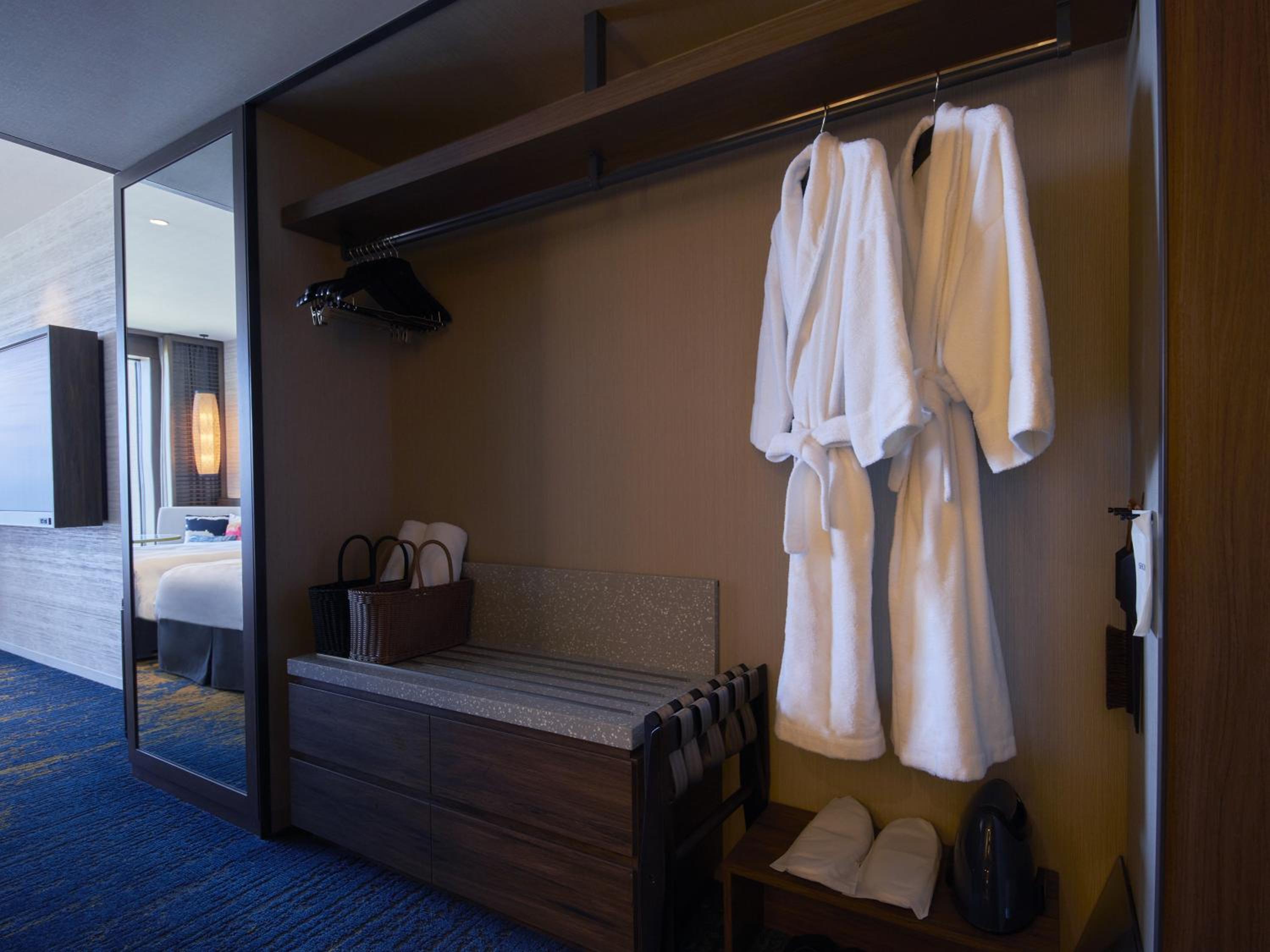 ROOM, TWIN BEDS, CLUB LOUNGE ACCESS