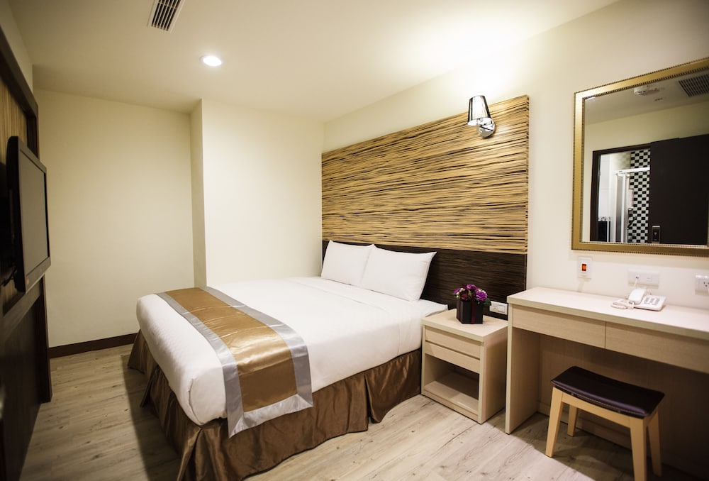 Kaishen Hotel 8/30