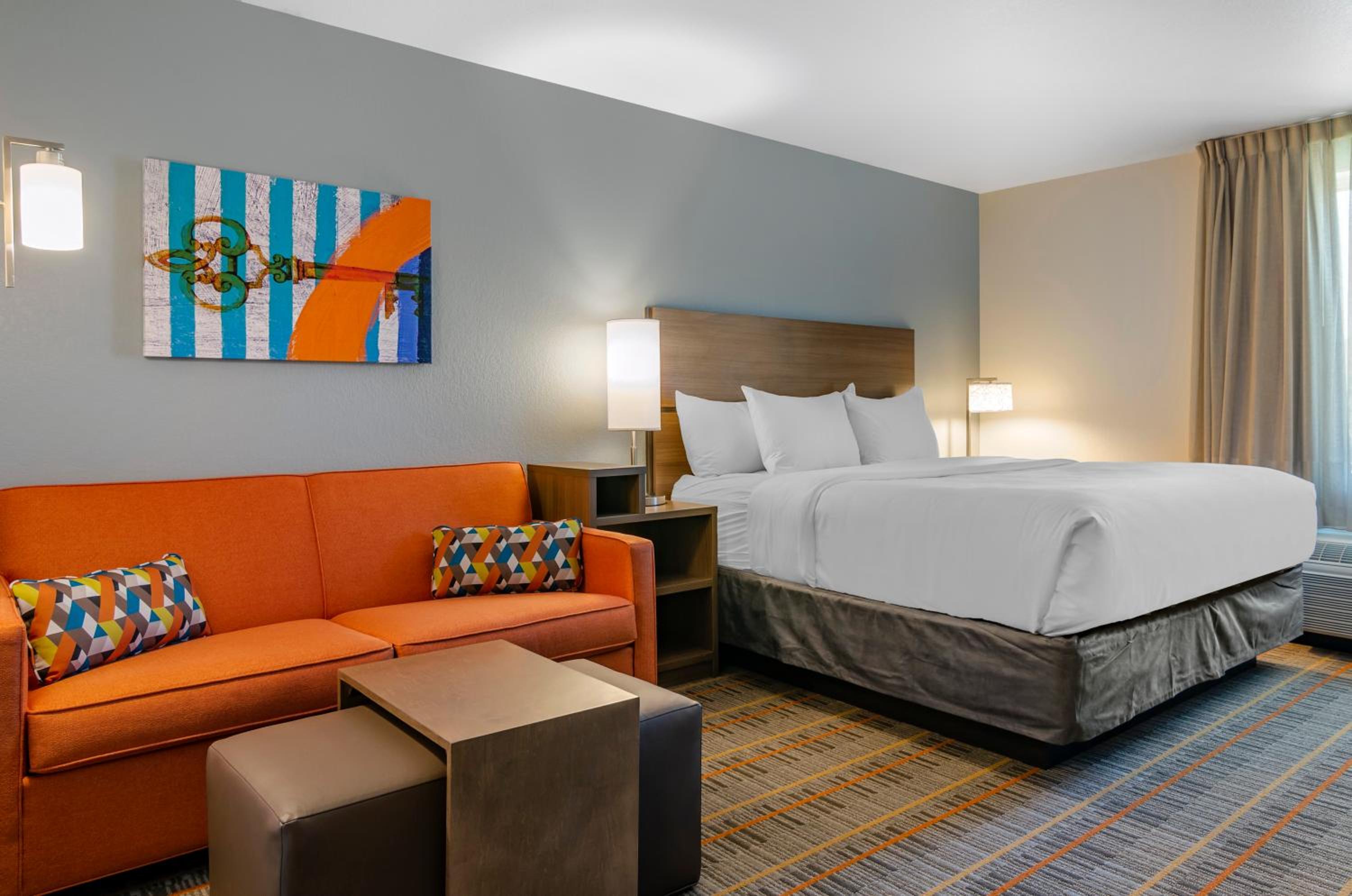 Efficiency, Suite, King Bed, Accessible