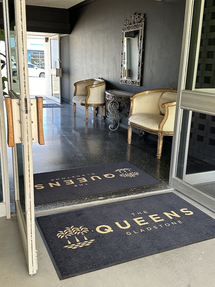 The Queens Hotel Motel Gladstone 3/48