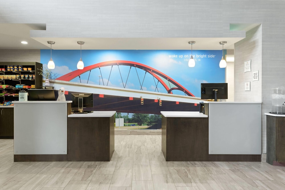 La Quinta Inn & Suites by Wyndham Columbus - Edinburgh 9/59