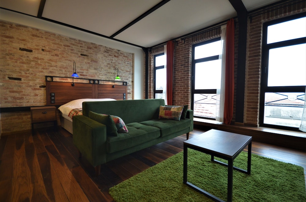 Unver Galata Apart 35/53
