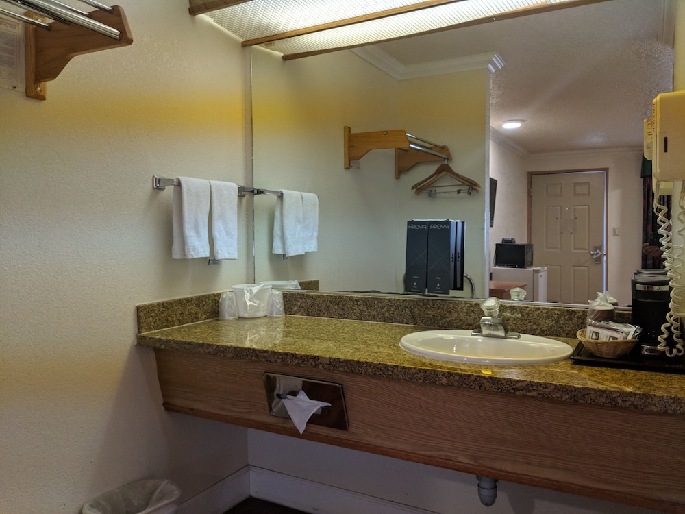 Budget Inn Corcoran Near Tulare CA 43 43/50