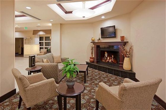 Holiday Inn Express Hotel Clovis Fresno 45/76