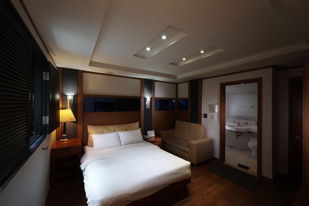 STANDARD, DOUBLE BED