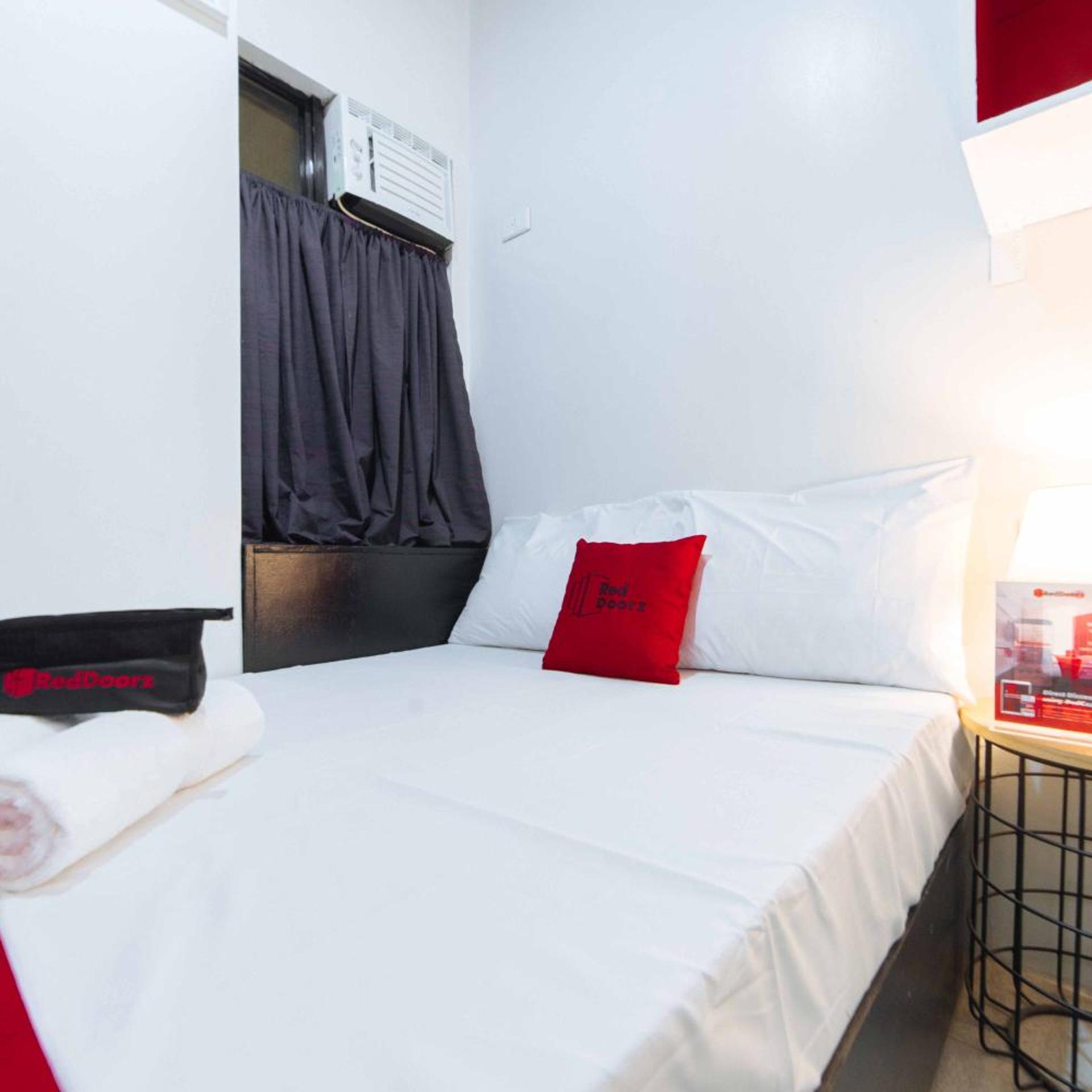 RedDoorz near G Mall Bajada Davao-Isolation Hotel 7/28