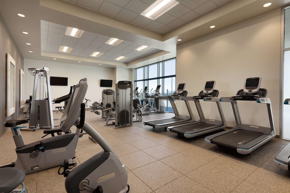 Embassy Suites by Hilton Kansas City Olathe 22/54