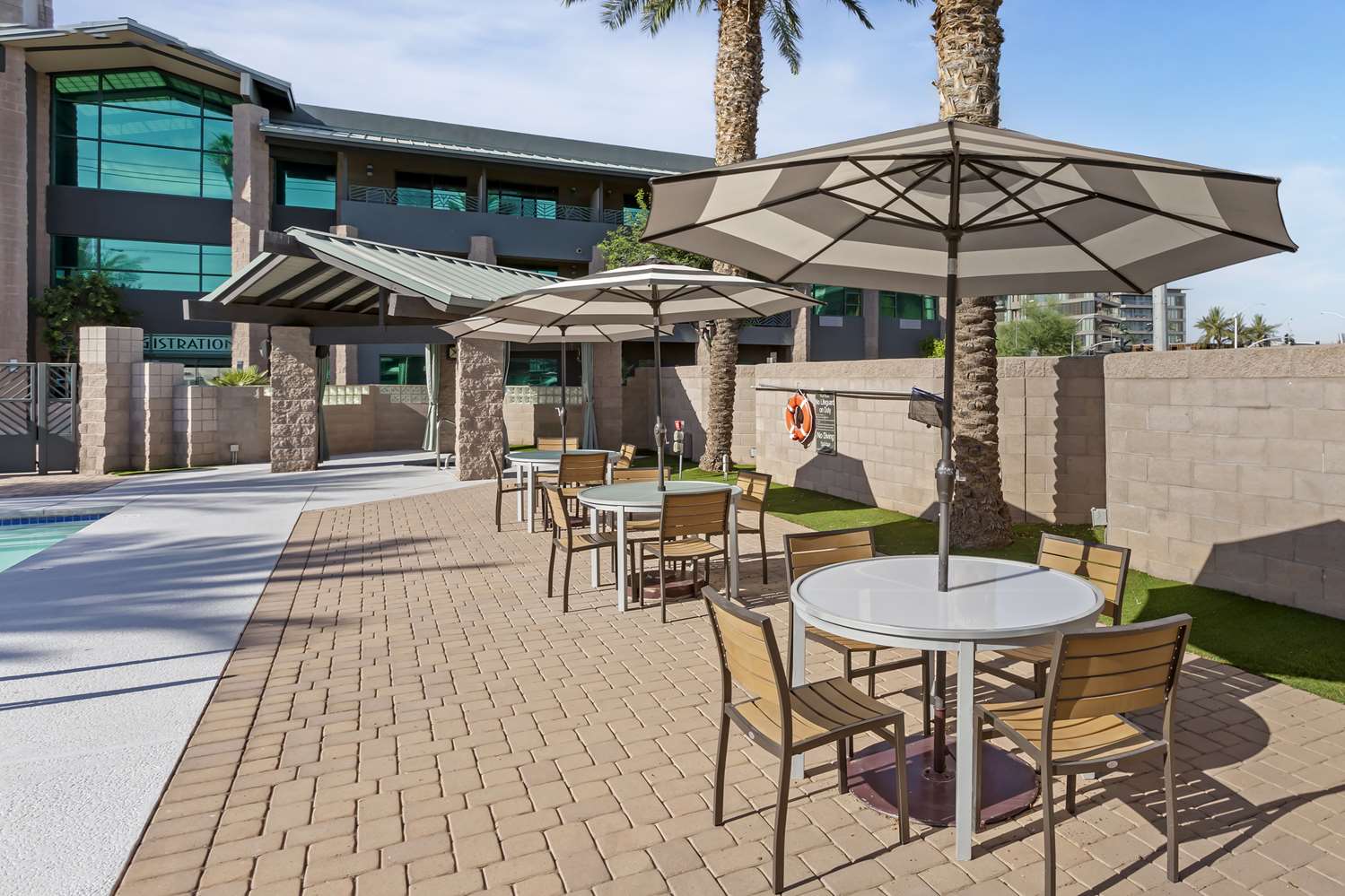 Best Western Plus Sundial 15/18