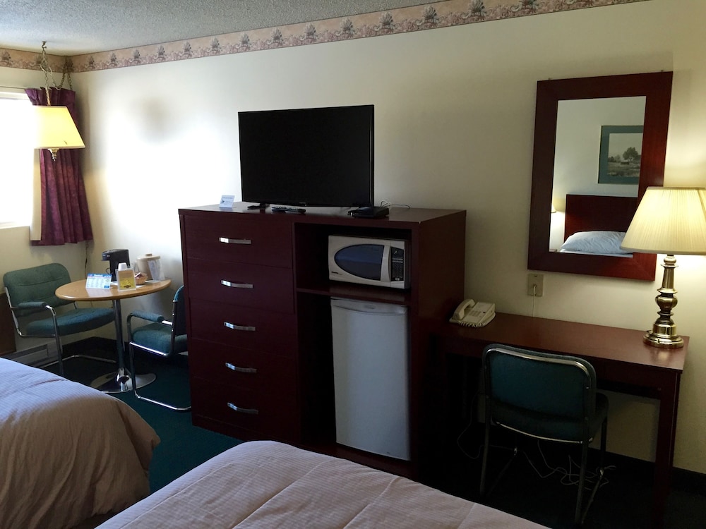 Colonial Inn 53/62