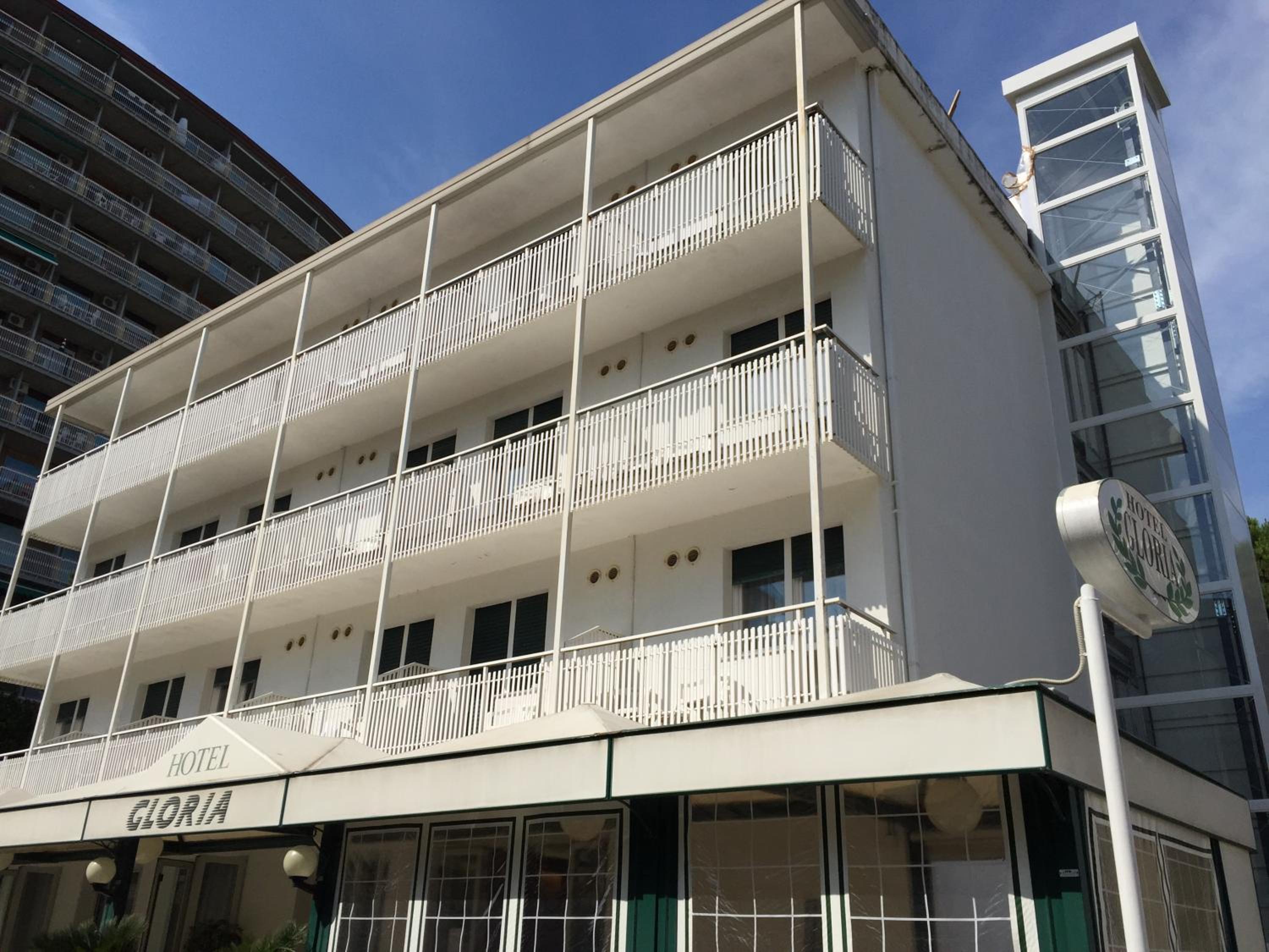 Hotel Gloria 5/68