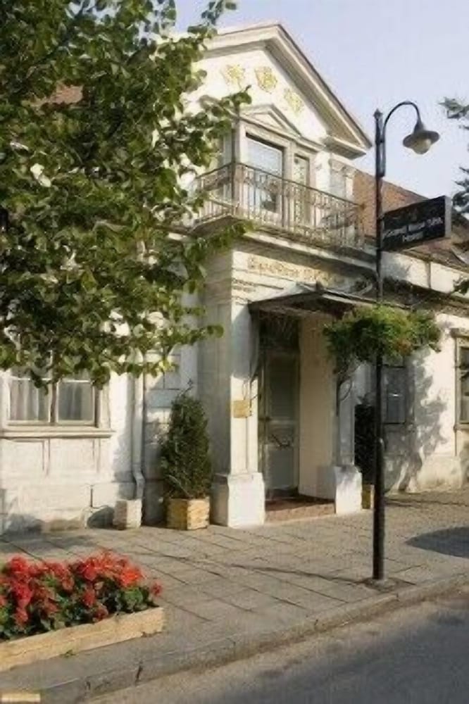 Grand Rose Spa Hotel in KURESSAARE