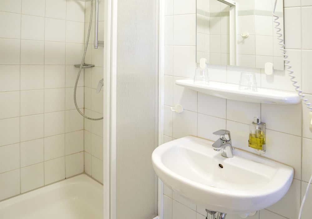 Hotel Konigstein Kiel By Tulip Inn 8/38