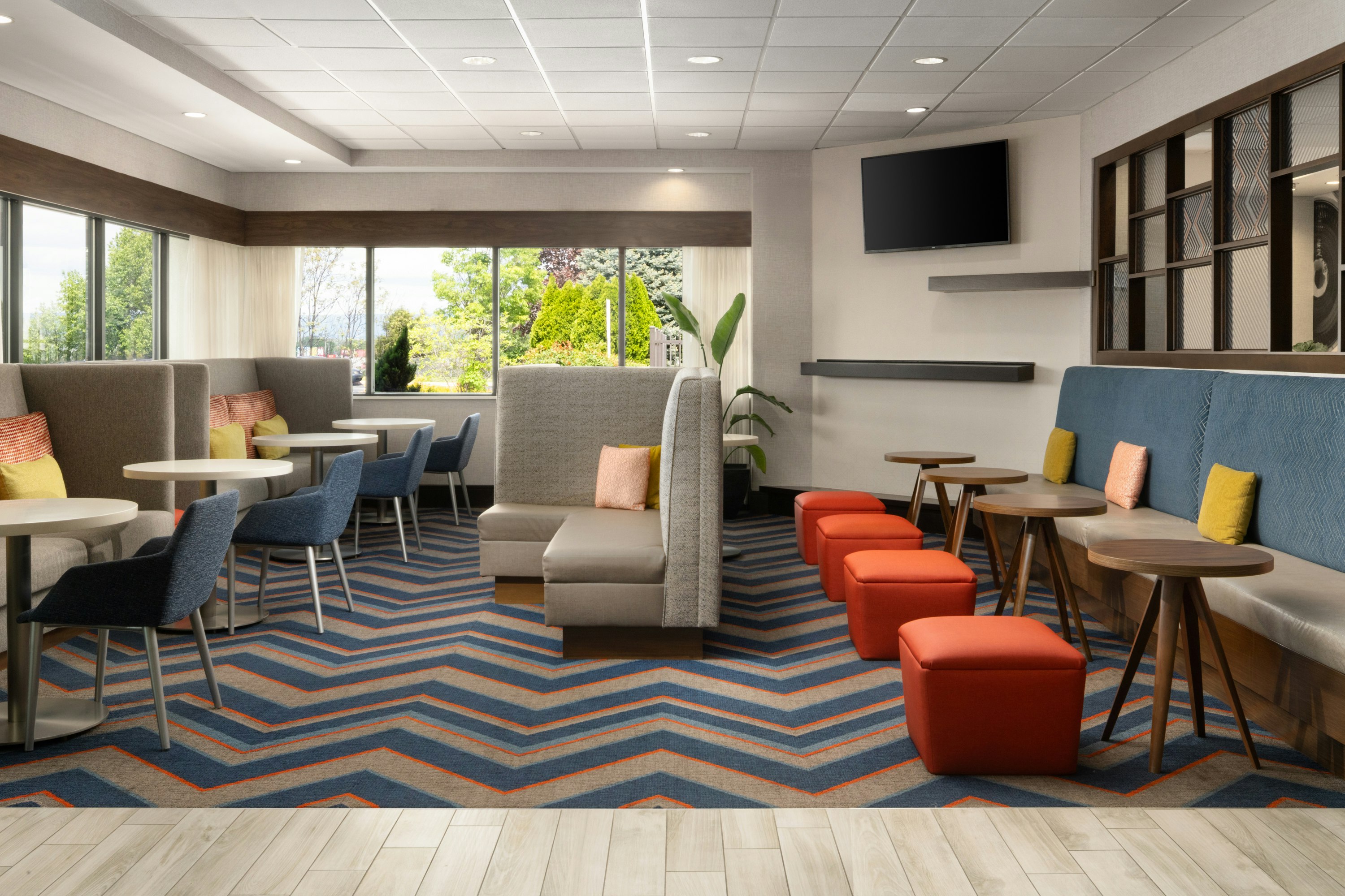 Hampton Inn Chambersburg 27/34