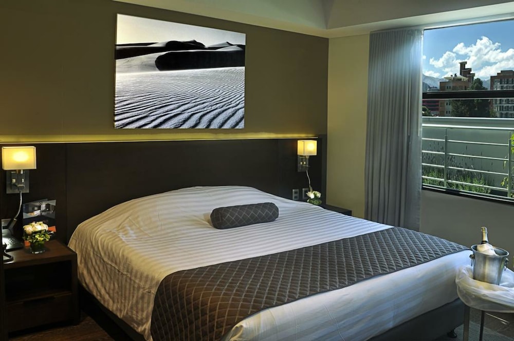 Hotel Rennova 30/70