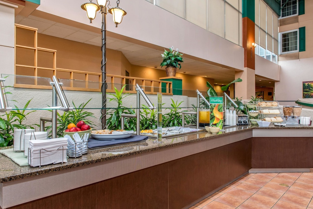Quality Hotel Conference Center Cincinnati Blue Ash 34/45
