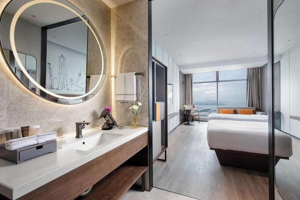 UrCove By Hyatt ShenZhen Bay Futian Port 65/69