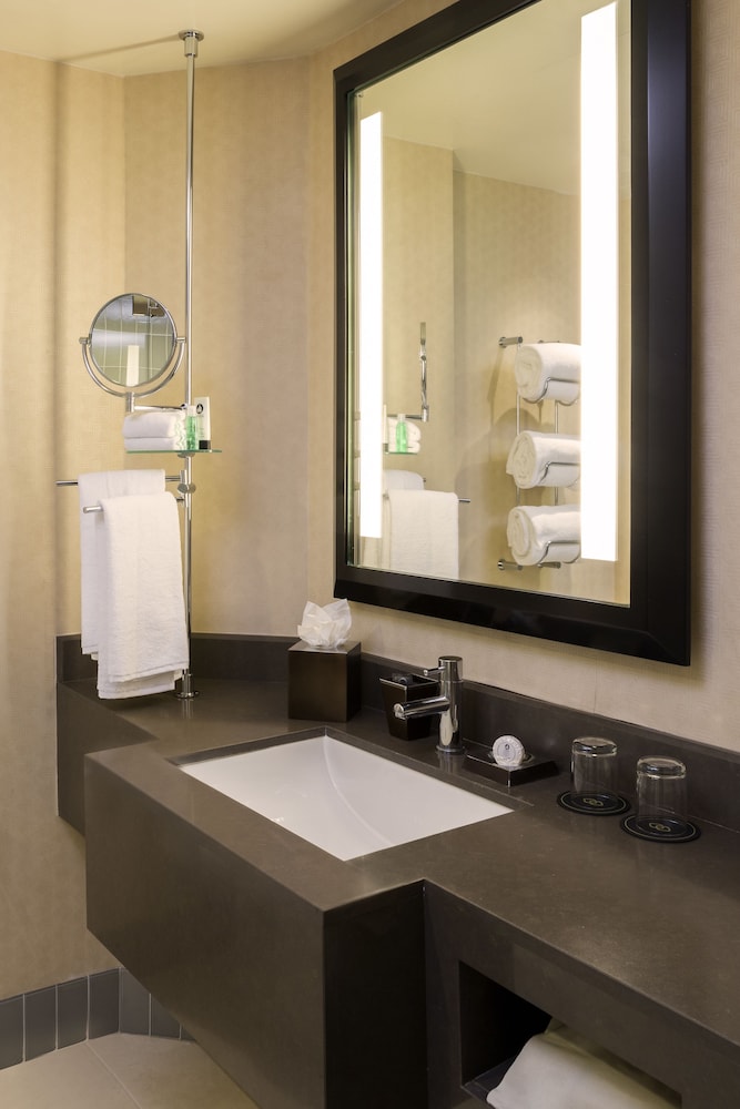 Hotel Sofitel Los Angeles at Beverly Hills 50/50
