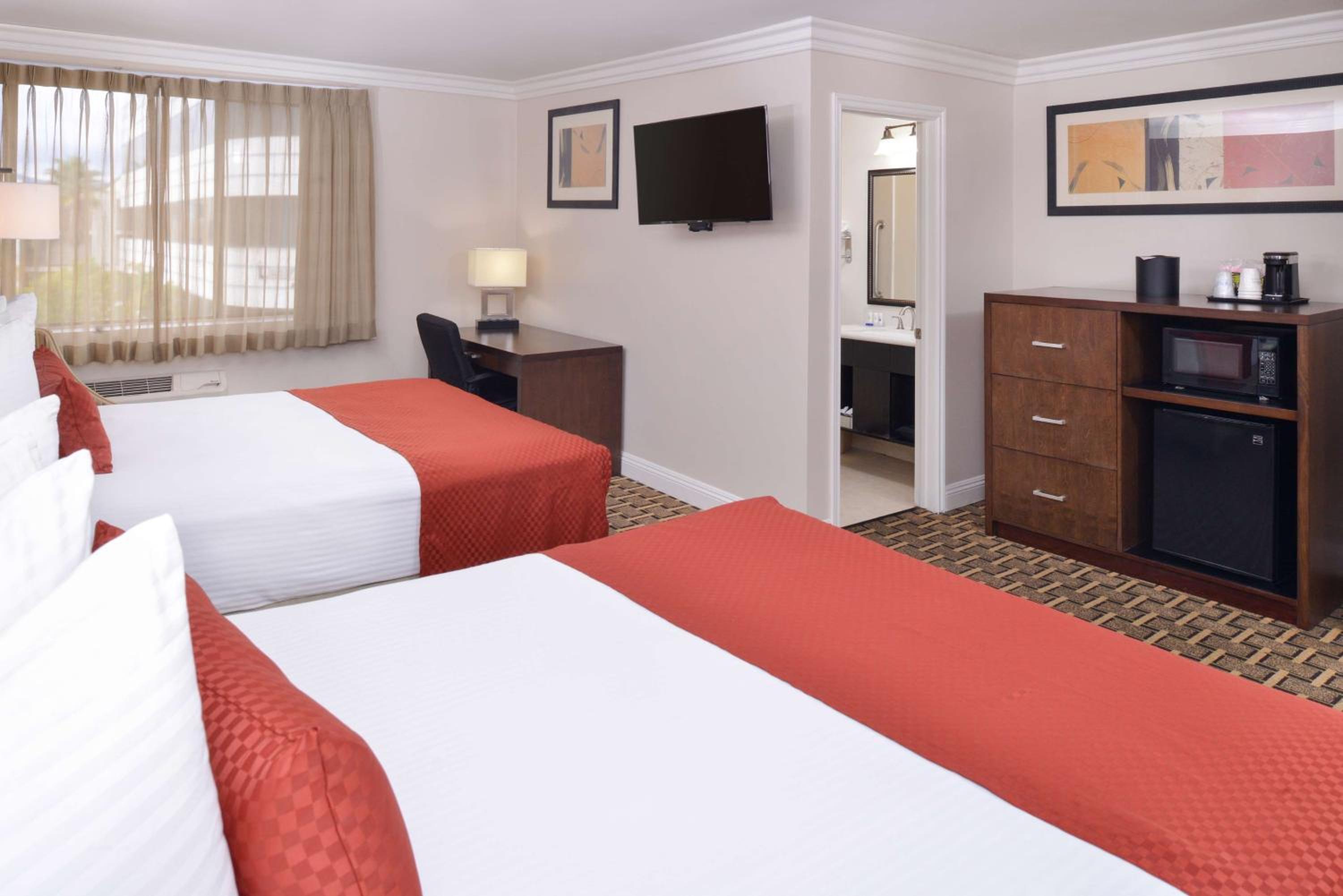 Room, 2 Queen Beds, Sofa