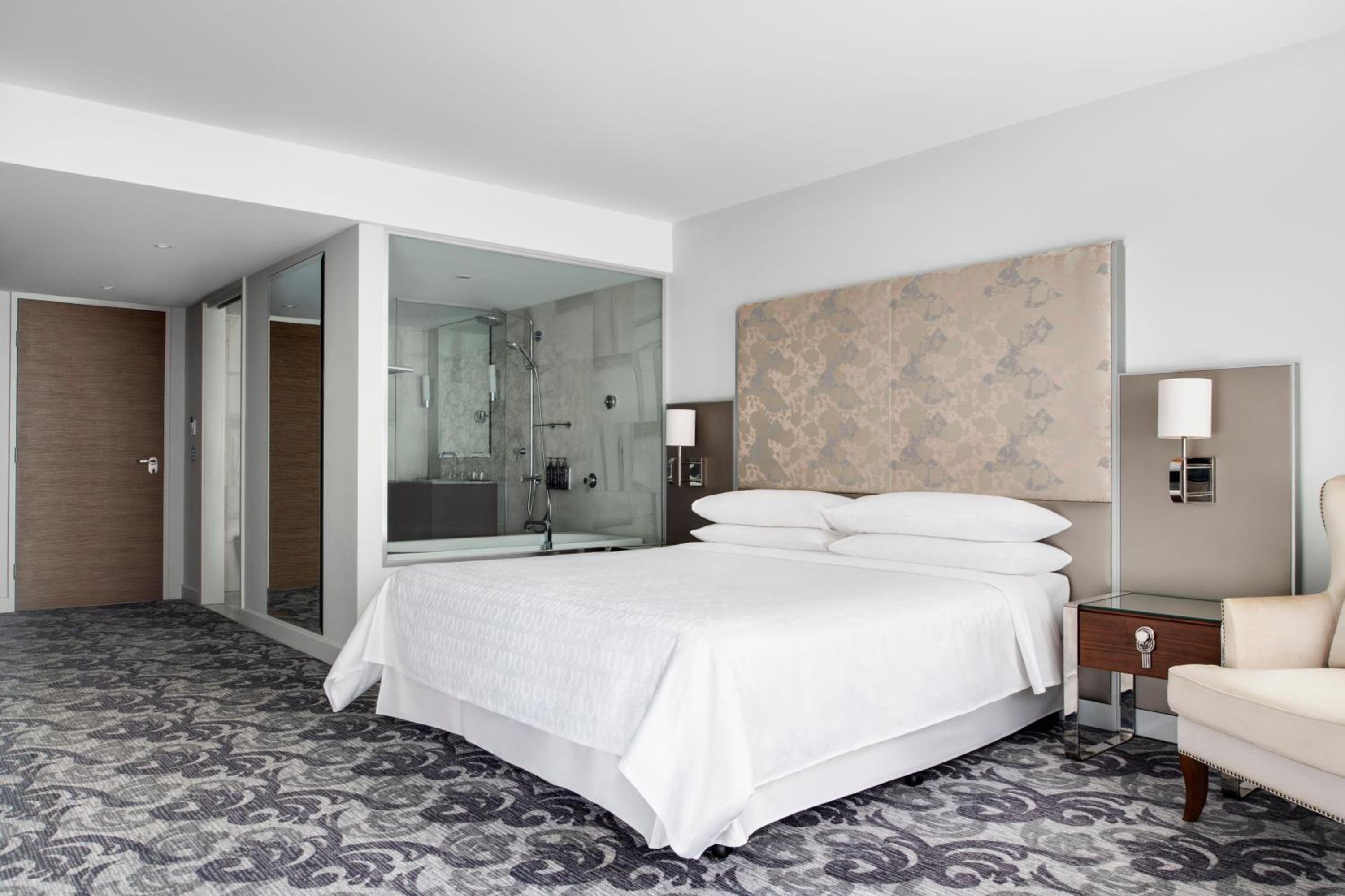 Room at Sheraton Melbourne Hotel, MELBOURNE