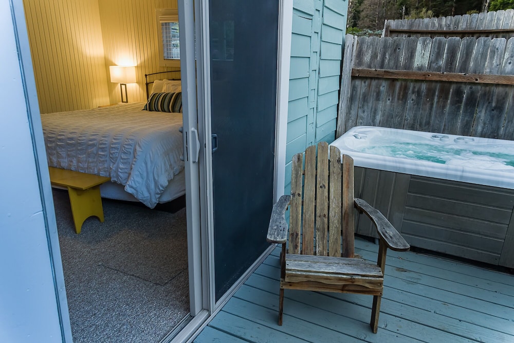 The Inn at Schoolhouse Creek 36/64