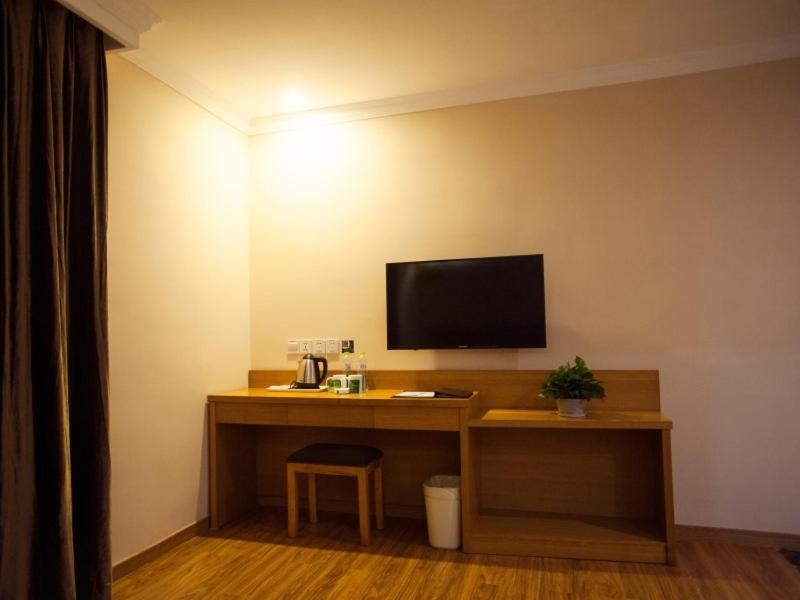 GreenTree Alliance Huzhou Changxing Zhebei Business Square Hotel 41/52