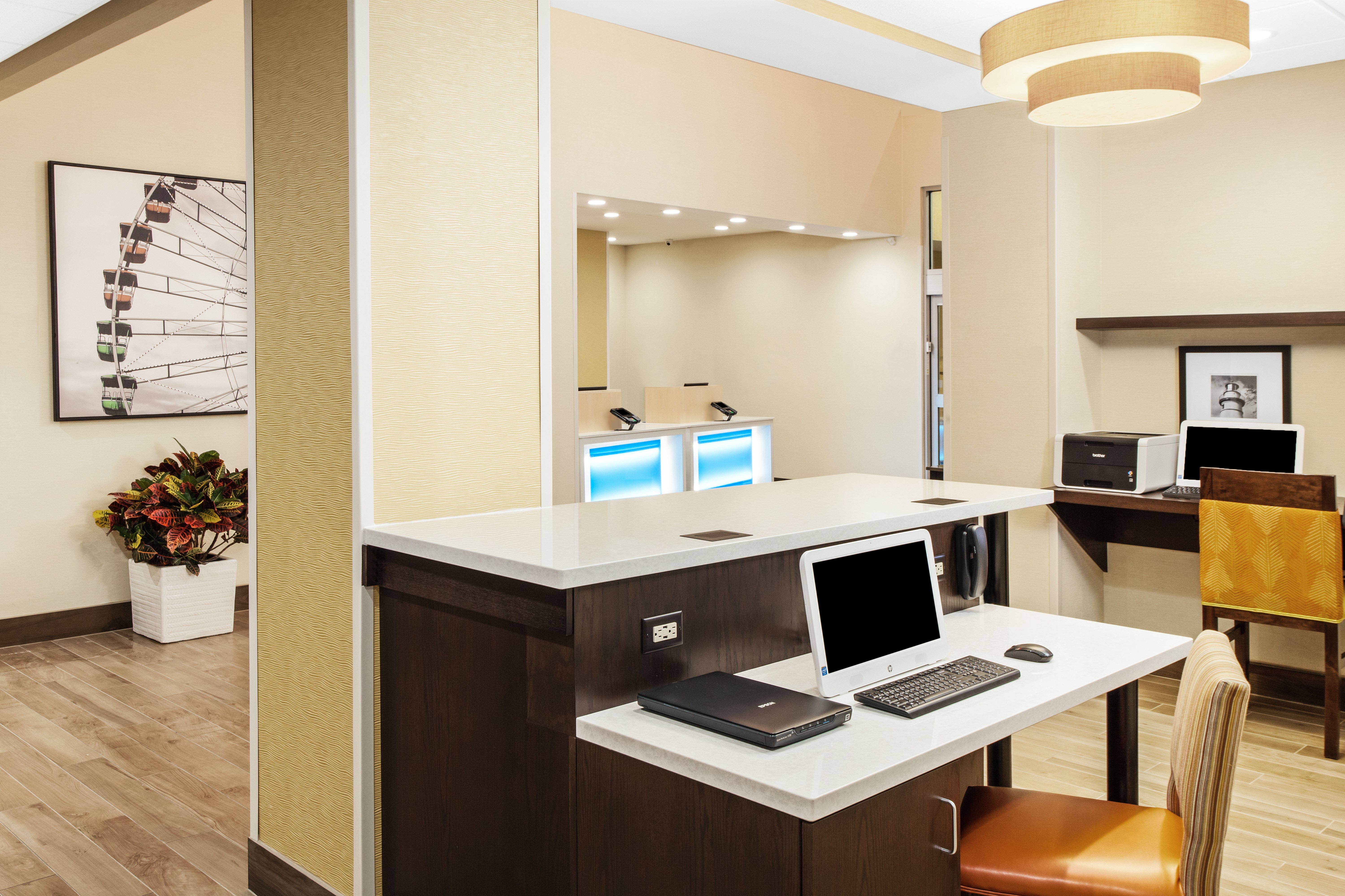Holiday Inn Express Suites Sandusky 37/42