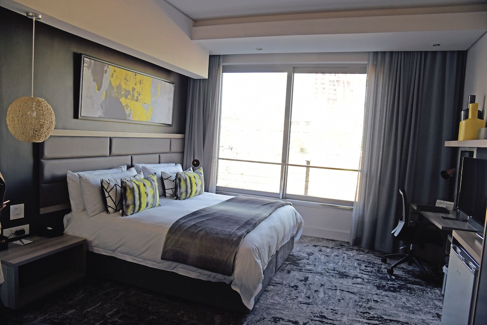 THE CAPITAL MENLYN MAINE 21/60