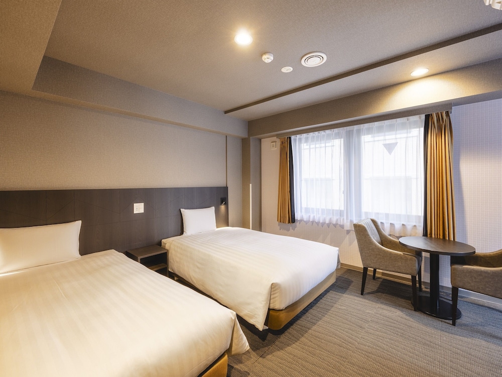 Standard, Twin Beds
