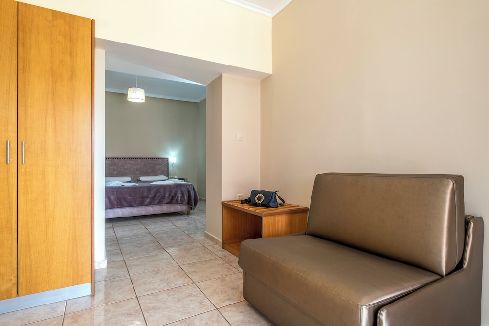 Areti Suites 34/50