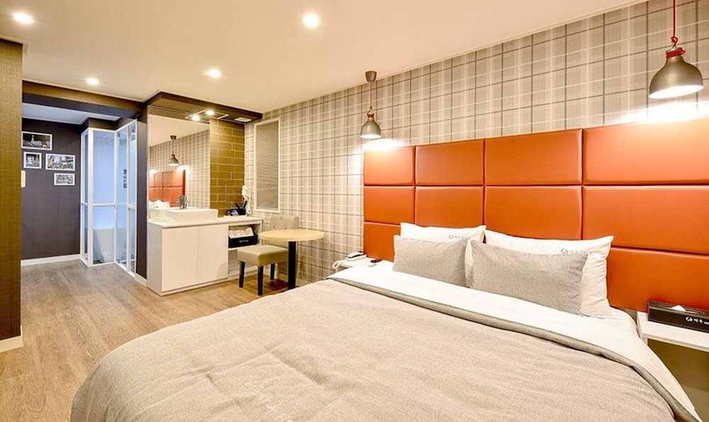 Boutique Hotel Haru 7/23