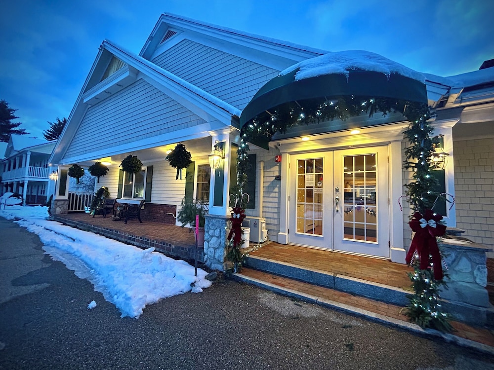 Golden Gables Inn Dazzler Select by Wyndham 3/60