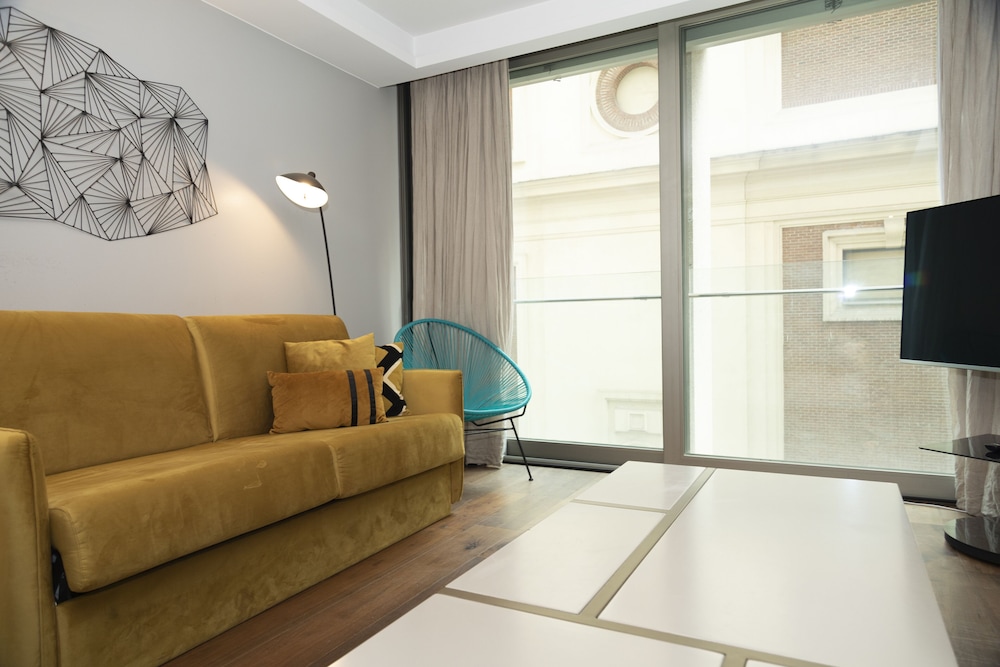 SmartRental Collection Gran Via Centric II 34/57