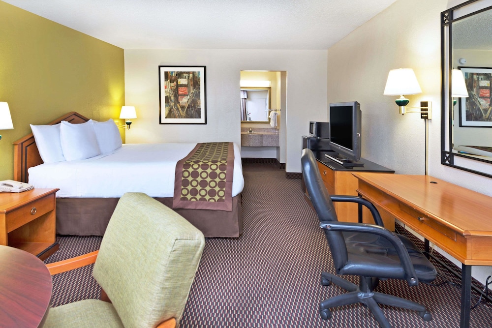 Ramada By Wyndham Pikesville Baltimore North 26/42