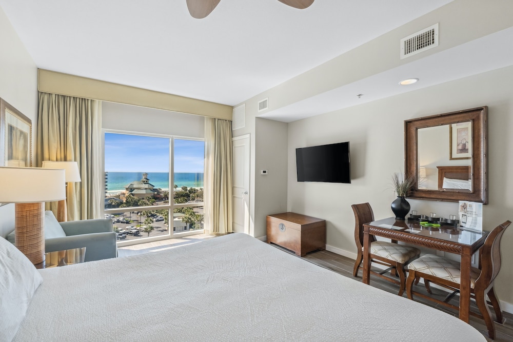 Luau Resort by Panhandle Getaways 16/50