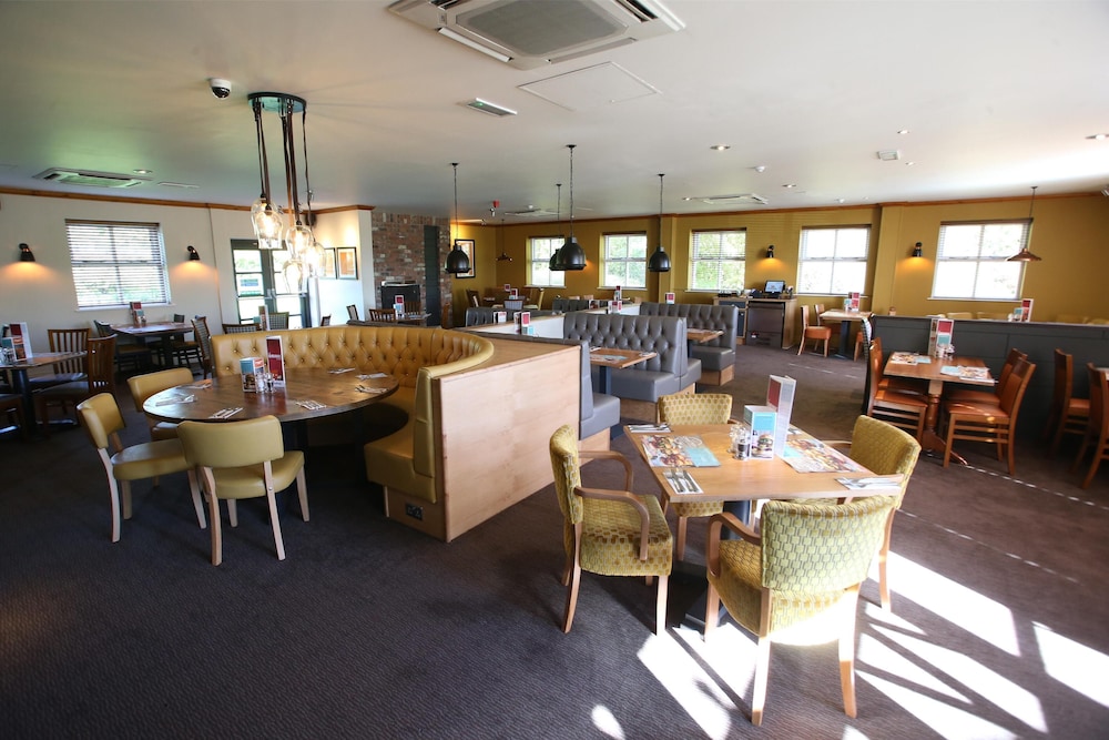 Premier Inn Newark 37/55