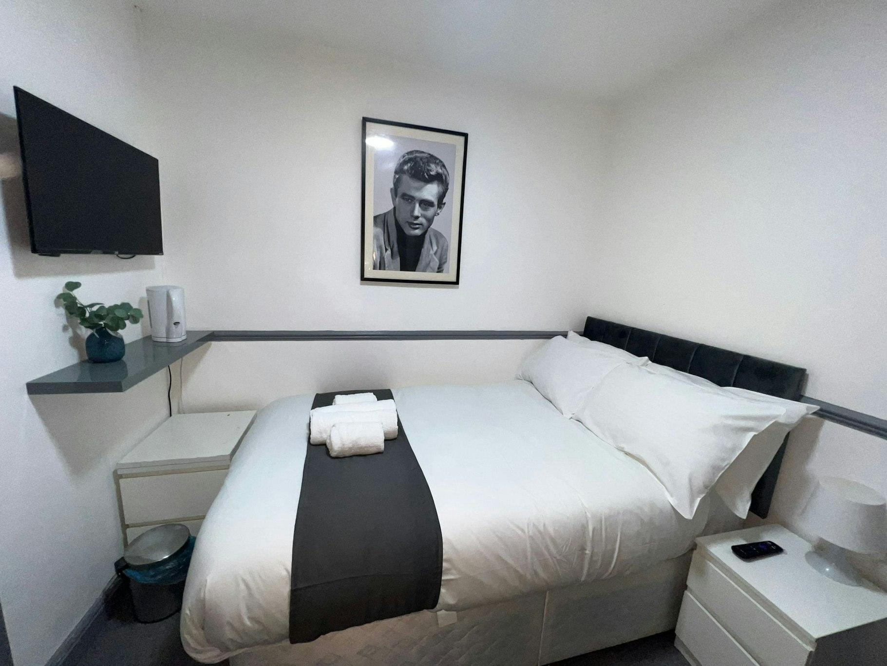 3 Rooms, Family