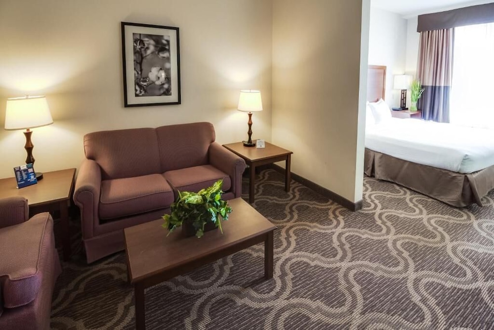 SUITE, QUEEN BED, ACCESSIBLE