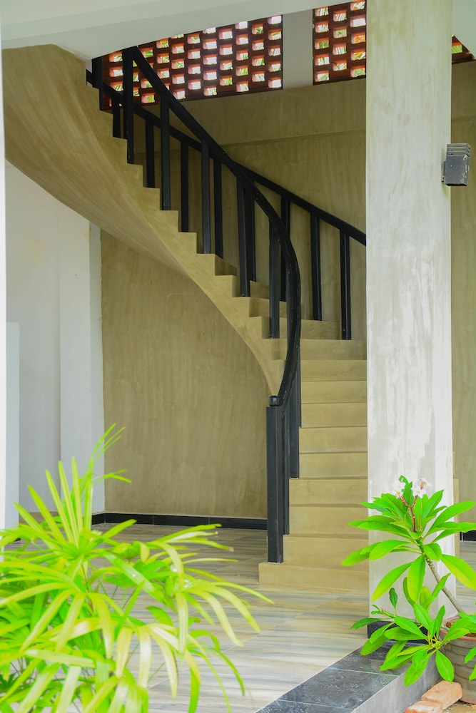 Hotel Star White Negombo 5/50
