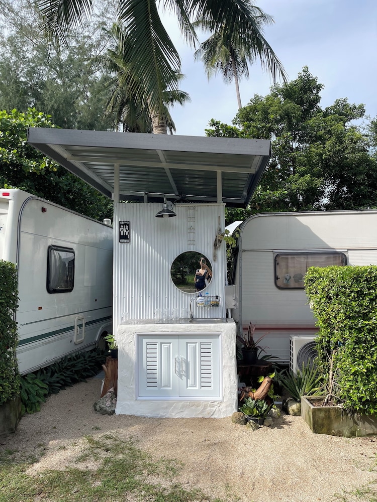 Samui Caravans 3/50