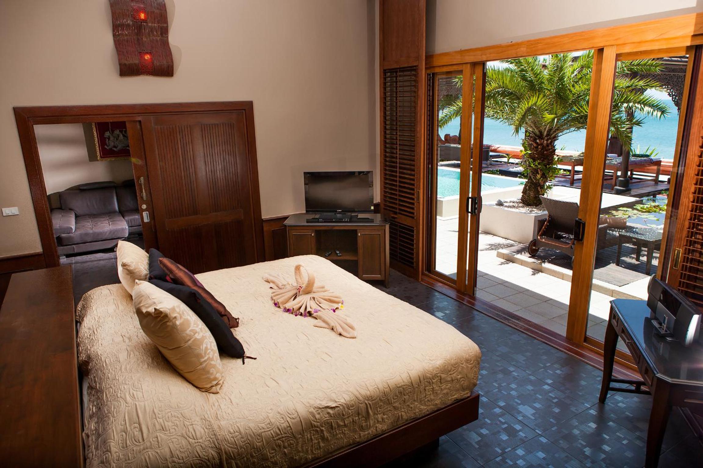 Pool, Villa, Beach Front