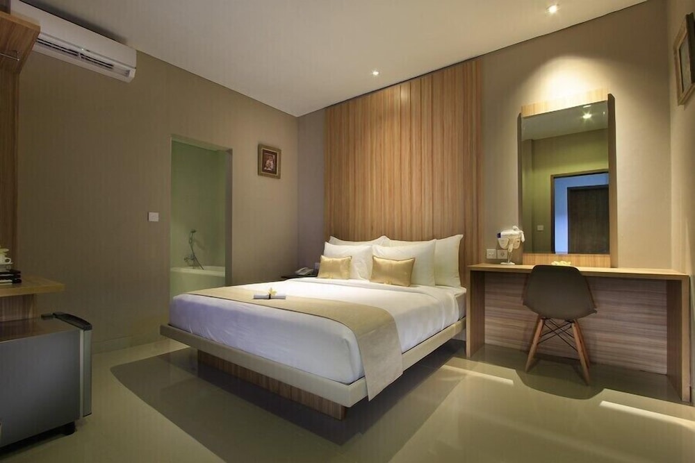PURI PADMA HOTEL 18/50