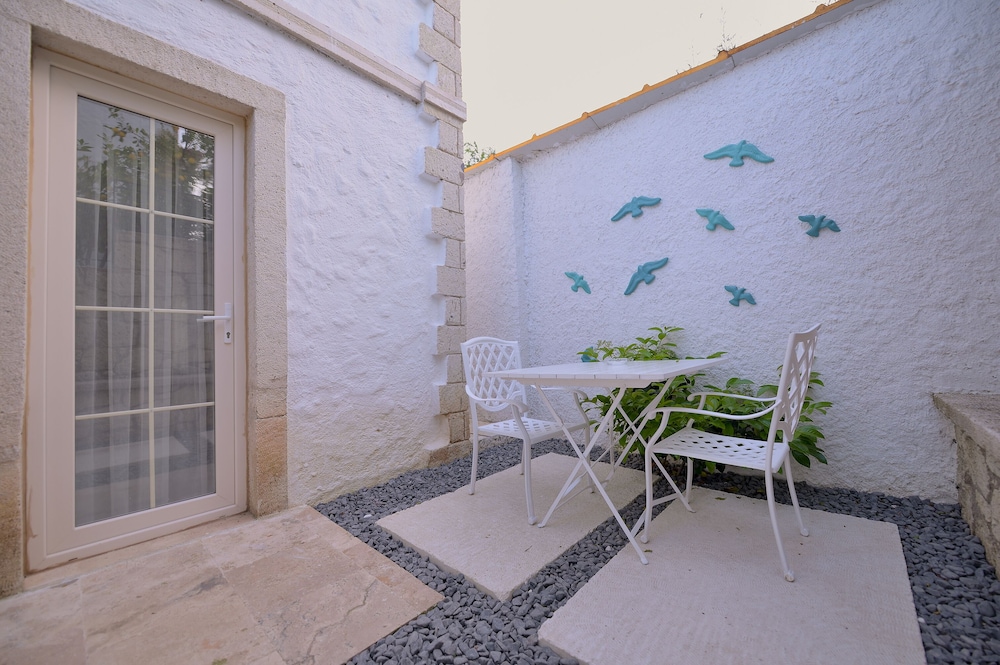 Peremere Alacati Hotel 24/50