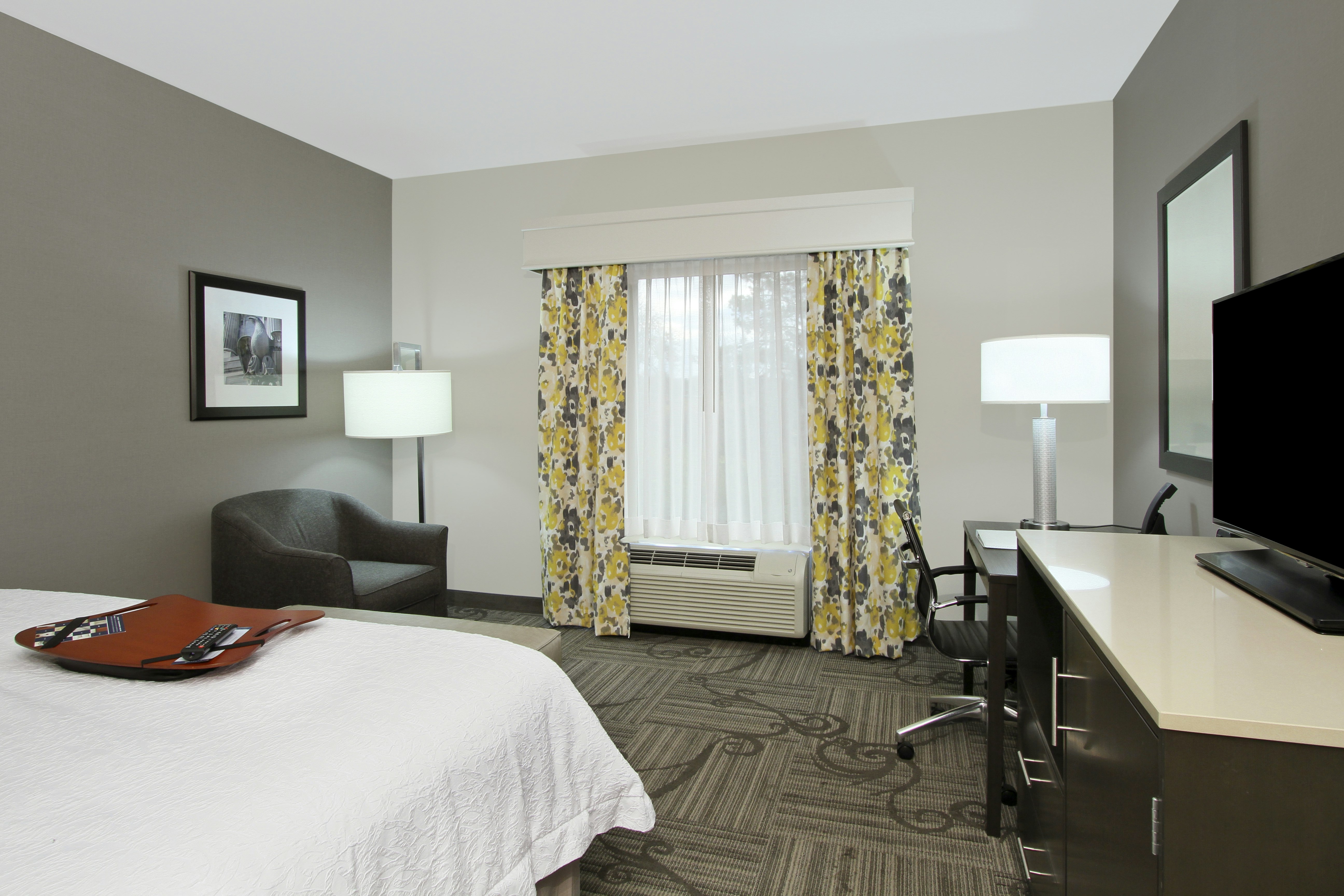 ROOM, KING BED