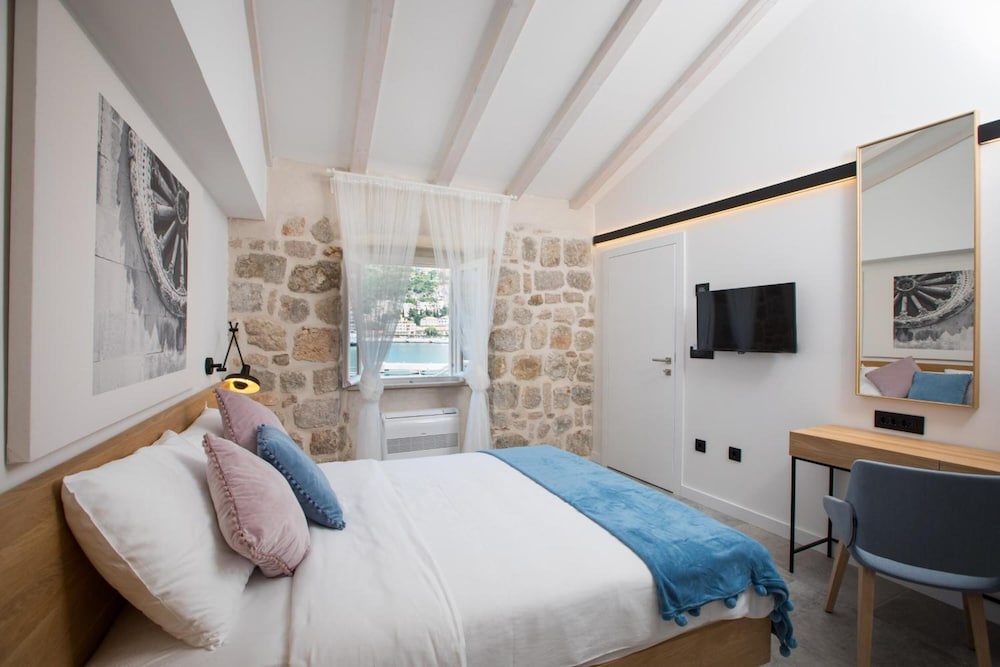 Bova Luxury Rooms 3/36