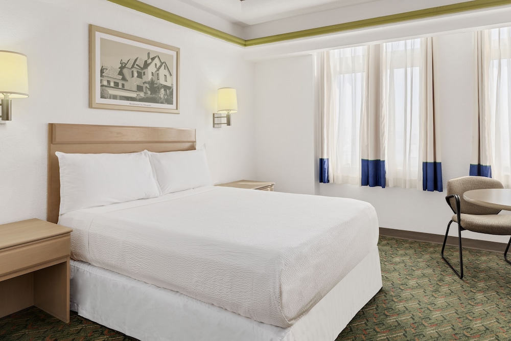 STANDARD, DOUBLE BED